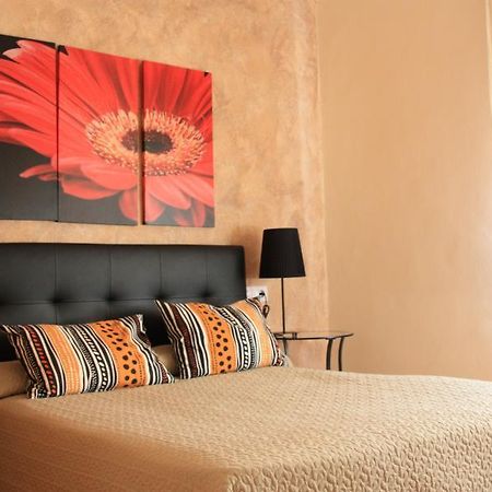 Hostal Rte. Elena Fuentes de Ebro Chambre photo