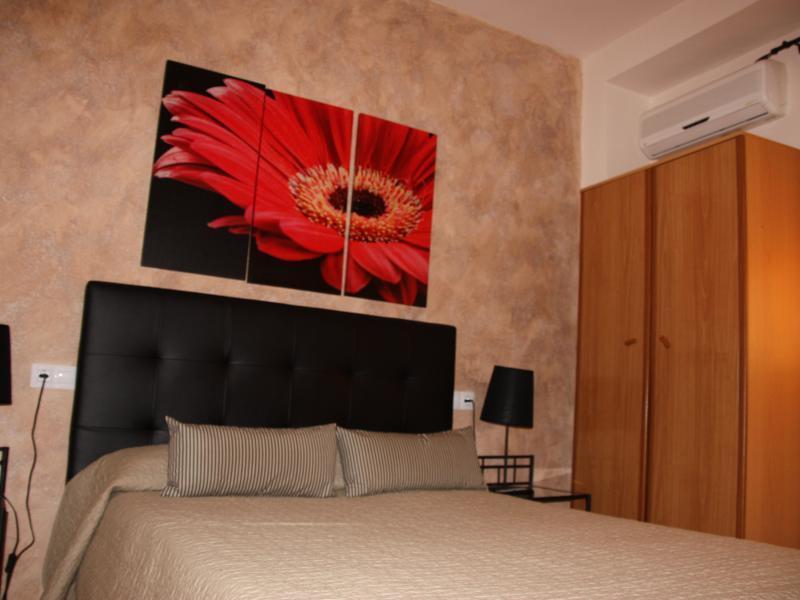 Hostal Rte. Elena Fuentes de Ebro Chambre photo