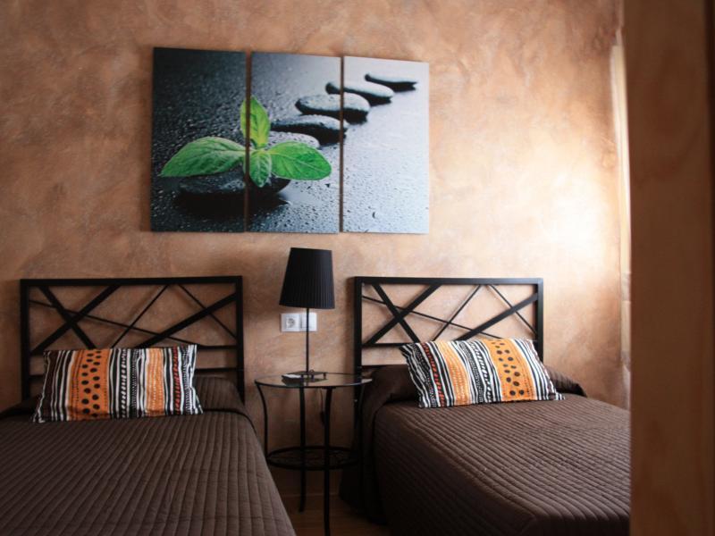 Hostal Rte. Elena Fuentes de Ebro Chambre photo