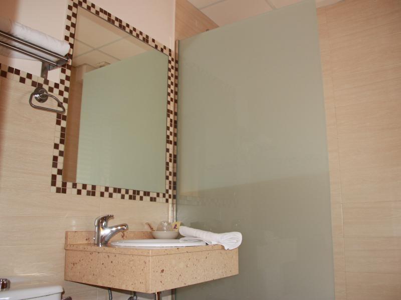 Hostal Rte. Elena Fuentes de Ebro Chambre photo