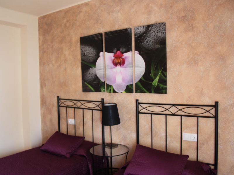 Hostal Rte. Elena Fuentes de Ebro Chambre photo